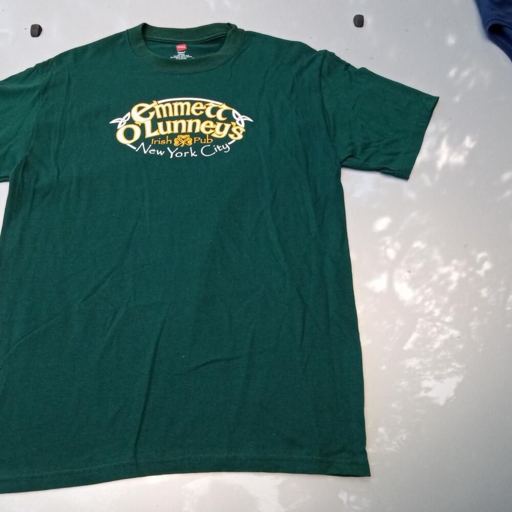 Emmet O'Lunney's Irish Pub Hanes Men's Green T-shirt sz. Medium